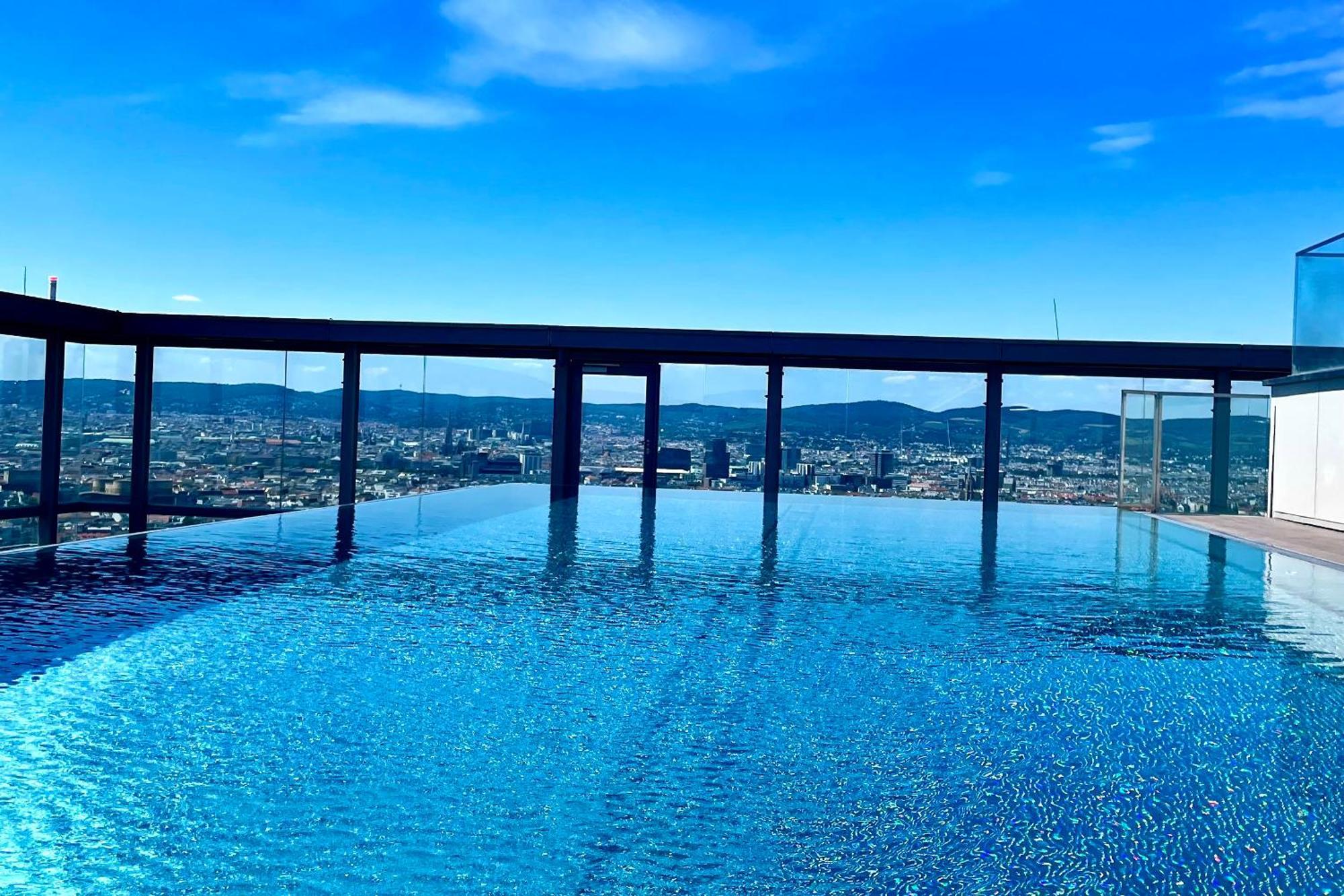 Panorama Sky Apartment I Rooftop Pool I Metro Station Wien Exterior foto