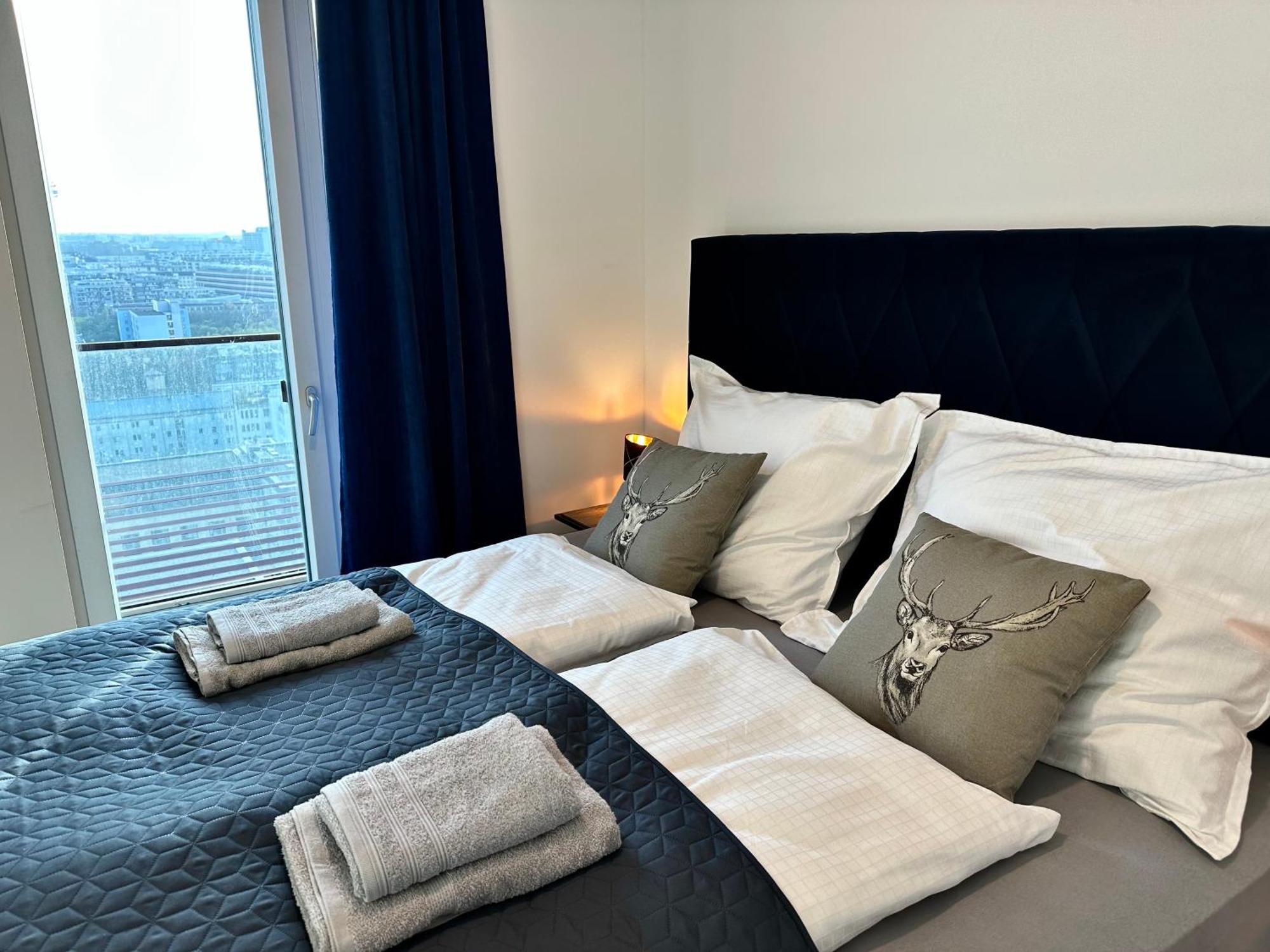 Panorama Sky Apartment I Rooftop Pool I Metro Station Wien Exterior foto